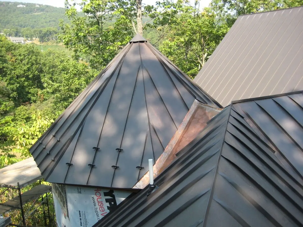 Professional Roof Tarp Installation by Craftsman Roofing in Glen Haven